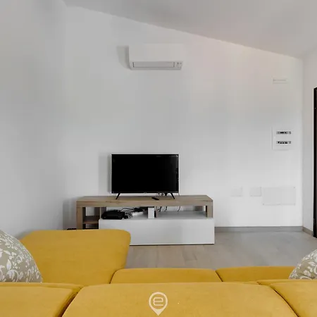 Mandarin 5 - View - Aircon - Wifi *