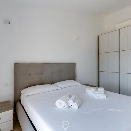 Apartment Mandarin 6