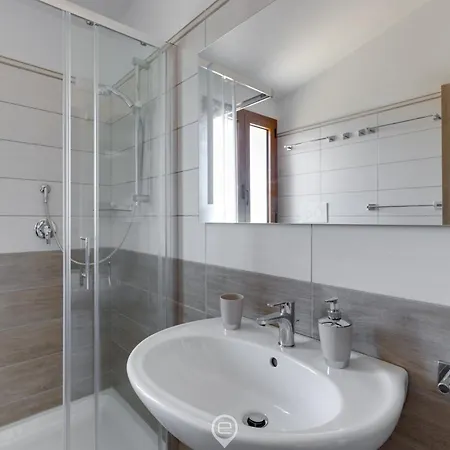 Mandarin 5 - View - Aircon - Wifi * 阿尔巴塔克斯